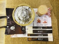 30多元的外賣送了口砂鍋外賣行業(yè)開搶“包裝賽道”？【火鍋底料批發(fā)廠家直銷】